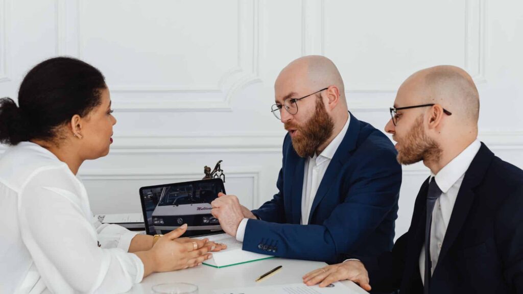 sales performance benchmarking featured image