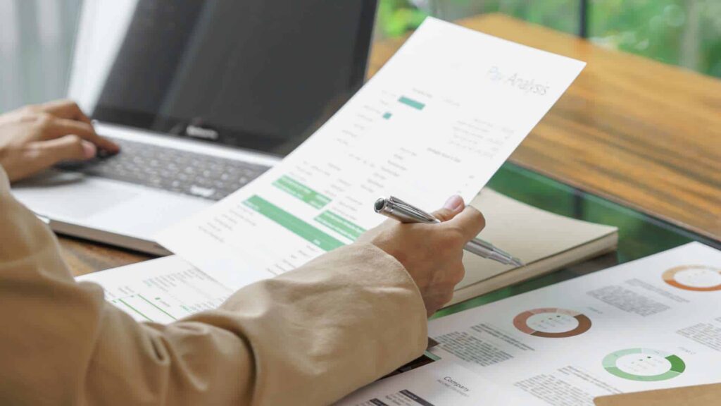 manufacturing sales compensation featured image