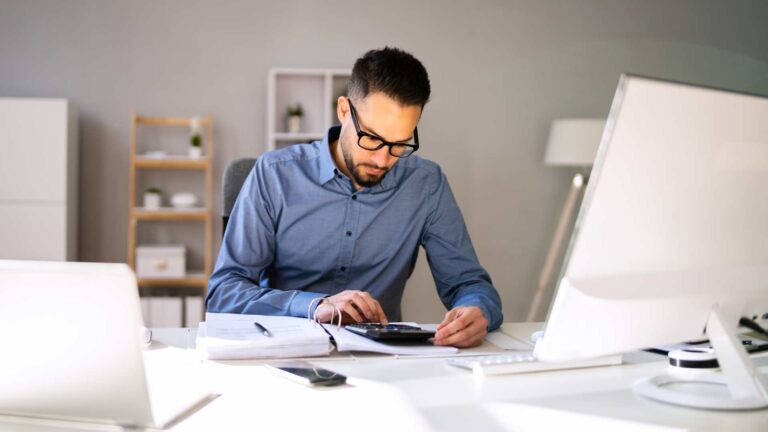 how to write a sales plan featured image
