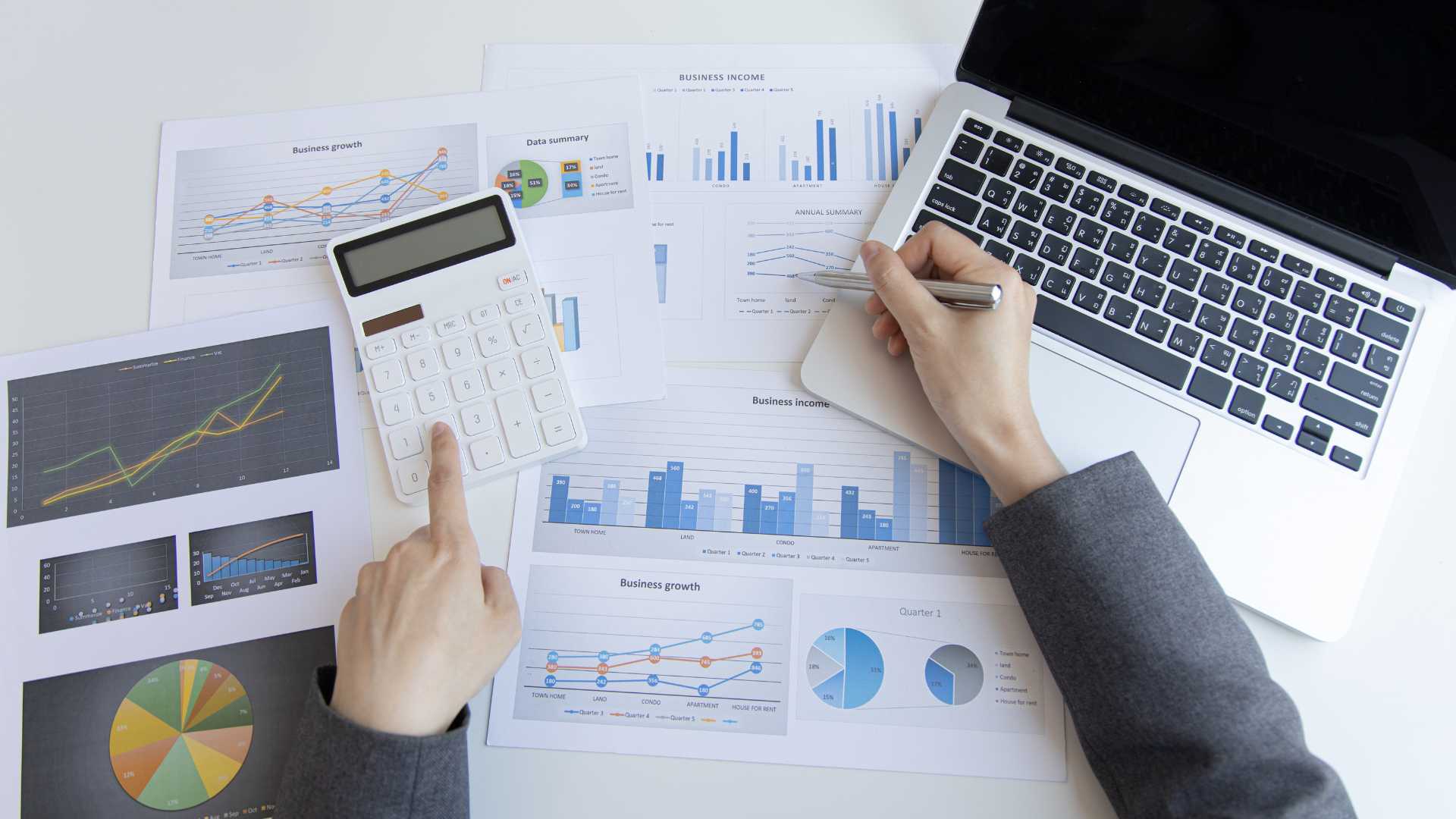gross revenue retention featured image gross revenue retention featured image